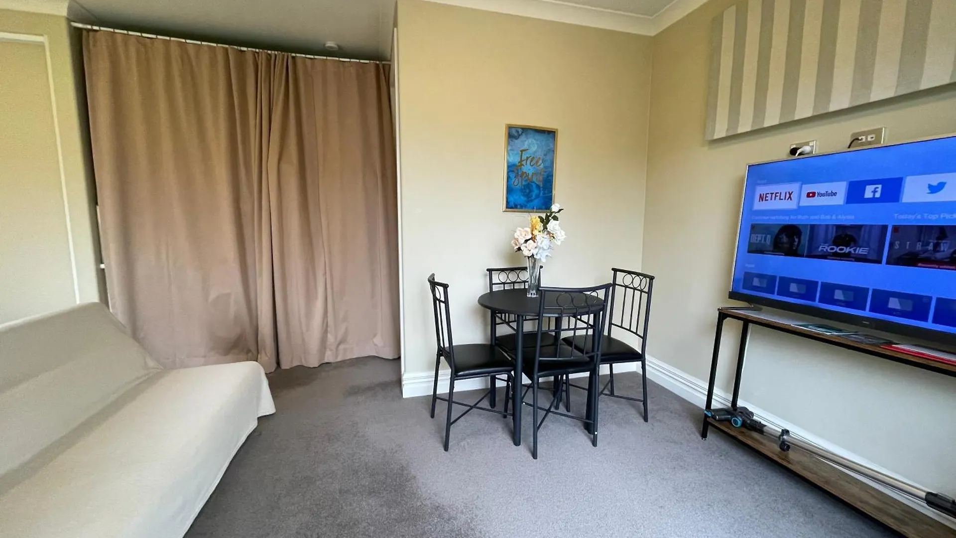 Отель Cosy & New Cnzhouse With Yard Крайстчёрч 0*,  Новая Зеландия