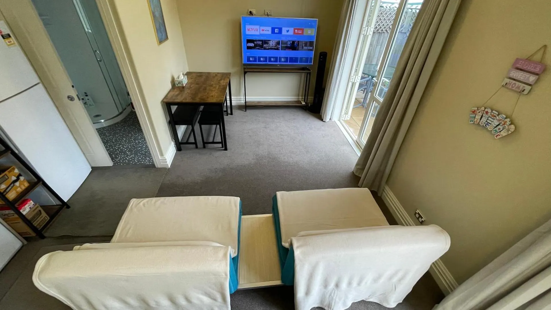 Quiet And New Cnzhouse With Yard Near River In Cbd Christchurch Guest house